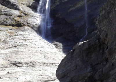 Guided hike departs Queenstown